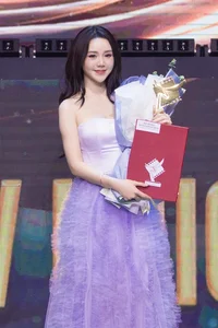Quynh Kool: From Sitcom Star to Golden Kite Best Actress Winner - image 6