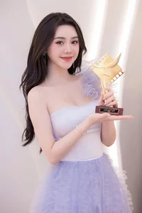Quynh Kool: From Sitcom Star to Golden Kite Best Actress Winner - image 1