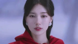 Stunning Snow White Cosplay by South Korean Model Captivates Fans Worldwide - image 2