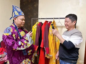 Duy Manh and Son Support Tao Quan Artists Behind the Scenes - image 9