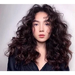 Youthful Transformation: The Viral U50 Housewife Hairstyle - image 8