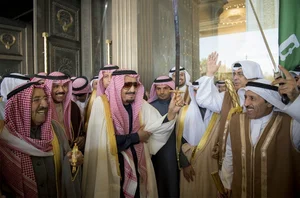 Top 10 Richest Royal Families in the World: Asian Monarchies Lead the Global Wealth Rankings - image 0