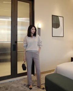 10 Elegant Ways to Style Straight-Leg Pants for a Tall Office Look - image 8