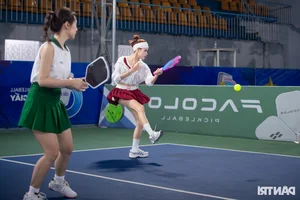 The Rise of Pickleball and Stylish Female Players in Hanoi - image 2