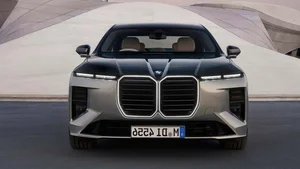 2027 BMW 7-Series Facelift: A Historic Update Infused with Future DNA - image 16