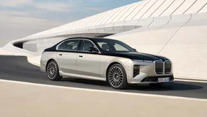 2027 BMW 7-Series Facelift: A Historic Update Infused with Future DNA - image 9
