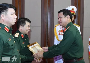Strengthening Ties: A Summary of the Vietnam-China Border Defense Friendship Exchange - image 11