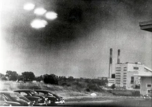 Eerie Historical Moments: Uncovering the Chilling Stories Behind Rare Photos - image 6