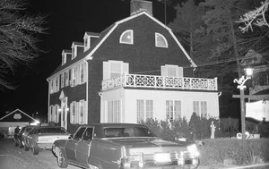 Eerie Historical Moments: Uncovering the Chilling Stories Behind Rare Photos - image 3