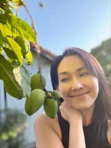 Actress Kim Hien Shares Her Picture-Perfect Spring Garden in the United States - image 5