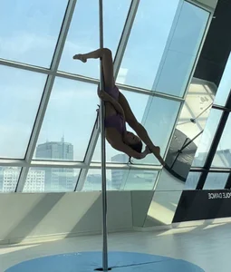 50-Year-Old Woman Defies Age with Pole Dancing Fitness and Youthful Glow - image 0