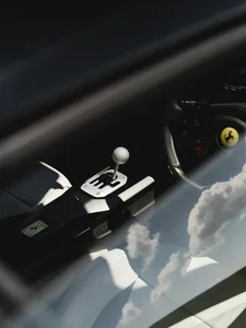 Ferrari 12Cilindri Manuale: Reviving Pure Driving Emotion with High Tech - image 2