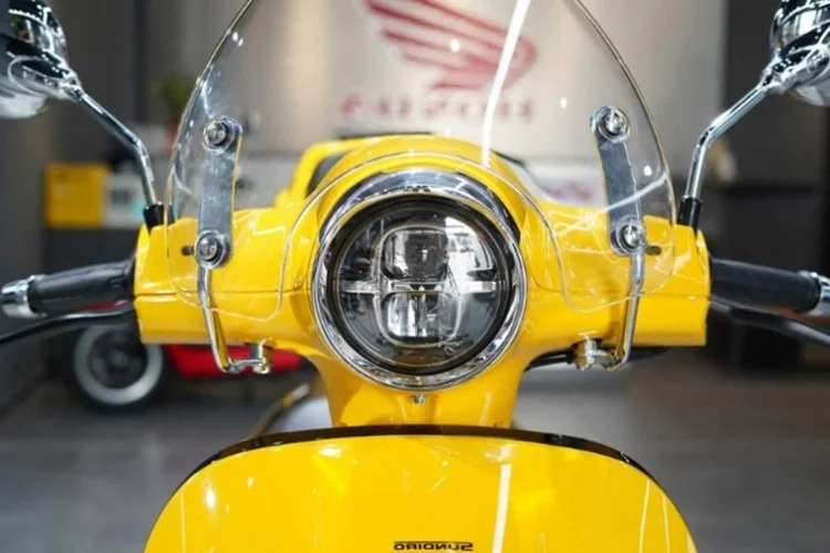 Honda NS150LA: Retro Style Meets Modern Safety Tech