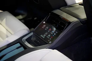 The All-New Porsche Panamera 2024 Arrives in Vietnam: Luxury Meets Performance - image 2