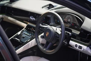 The All-New Porsche Panamera 2024 Arrives in Vietnam: Luxury Meets Performance - image 1