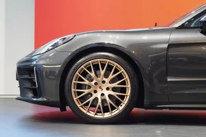 The All-New Porsche Panamera 2024 Arrives in Vietnam: Luxury Meets Performance - image 9