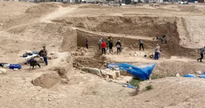 Ancient Gold and Relics: The Magnificent Treasures of Assyrian Royalty - image 6