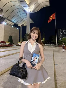 Phuong Oanh and Thanh Hang Showcase Stunning Luxury Fashion - image 1