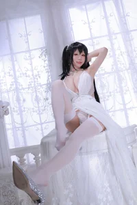Shui Miao Aqua: The Ethereal Taihou Wedding Dress Cosplay from Azur Lane - image 63