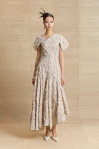 Phan Dang Hoang Brings 500-Year-Old Do Paper Inspired Collection to Hanoi - image 2