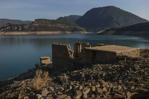 The Astonishing Reappearance of a Lost Village After 45 Years - image 1