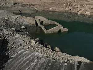 The Astonishing Reappearance of a Lost Village After 45 Years - image 10