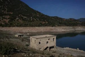 The Astonishing Reappearance of a Lost Village After 45 Years - image 6