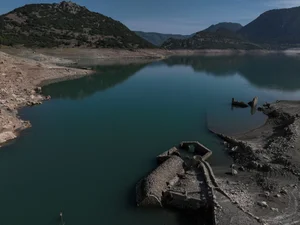 The Astonishing Reappearance of a Lost Village After 45 Years - image 11