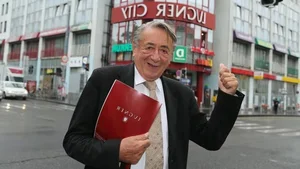 Who Was the 91-Year-Old Billionaire Who Passed Away Weeks After His Sixth Marriage? - image 3