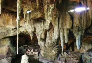 Incredible Archaeological Discovery: Invaluable Treasure Found in Flooded Cave - image 5