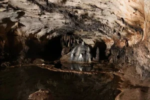 Incredible Archaeological Discovery: Invaluable Treasure Found in Flooded Cave - image 6