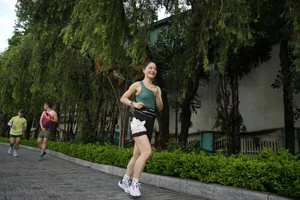 Vietnamese Actress Le Phuong Shares Heartwarming Pregnancy Journey and Family Moments - image 2