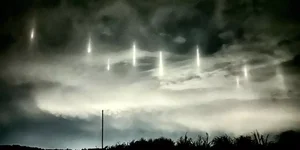 Mystery in the Sky: Experts Decode the Strange 'Pillar of Light' Spotted Recently - image 1