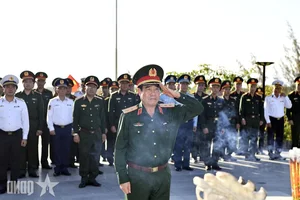 General Staff Delegation Conducts Inspection Visit to Truong Sa Archipelago and DK1 Rigs - image 1