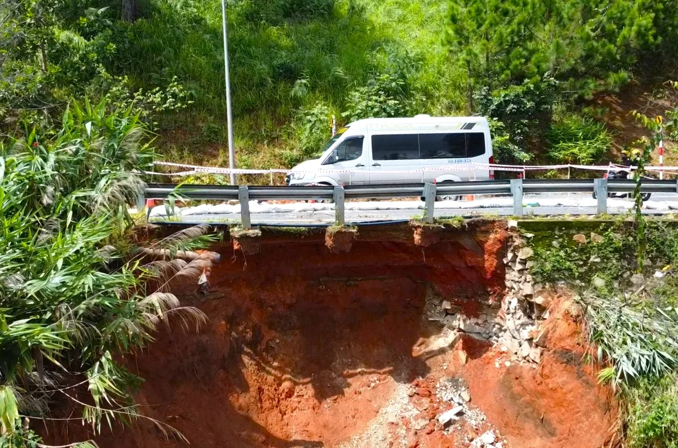 Dangerous Landslides on the Scenic Mountain Passes Leading to Da Lat