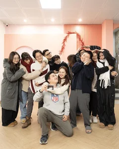 Dang Thu Ha Schannel Welcomes First Child: Netizens React in Surprise - image 5