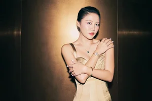 Singer Van Mai Huong Shows Off Stunning Transformation After Weight Loss - image 2