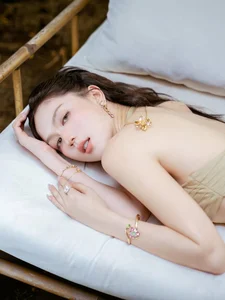 Ngoc Trinh Stuns Fans with Breathtaking Beach Photoshoot - image 9