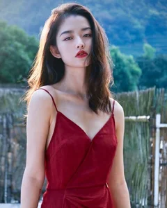 Elegant Springside Fashion: Embracing Nature and Beauty in Aesthetic Outdoor Photography - image 6