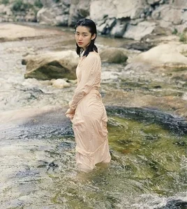 Elegant Springside Fashion: Embracing Nature and Beauty in Aesthetic Outdoor Photography - image 4