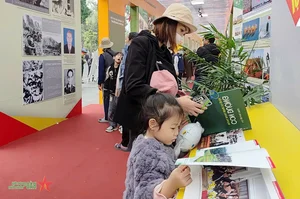 Celebrating 80 Years of Culture and Arts in the Vietnam People's Army: A Historical Exhibition - image 5