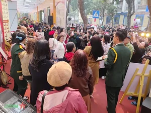 Celebrating 80 Years of Culture and Arts in the Vietnam People's Army: A Historical Exhibition - image 13