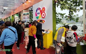 Celebrating 80 Years of Culture and Arts in the Vietnam People's Army: A Historical Exhibition - image 8