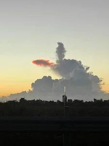 Stunning Close-Up: The 'Carp Leaping Over the Dragon Gate' Cloud Formation in Thai Binh - image 5