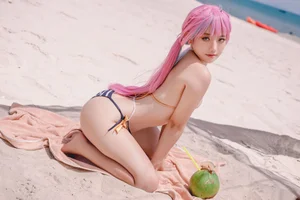 Coser Messie Huang: Stunning Aqua Bikini Photoshoot Gallery - image 18