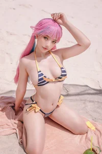 Coser Messie Huang: Stunning Aqua Bikini Photoshoot Gallery - image 28