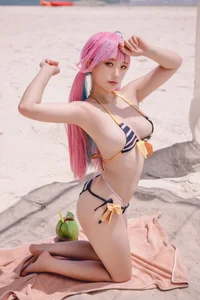 Coser Messie Huang: Stunning Aqua Bikini Photoshoot Gallery - image 11