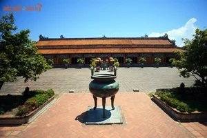 Exquisite Ancient Vietnamese Bronze Artifacts: A Journey Through National History - image 0