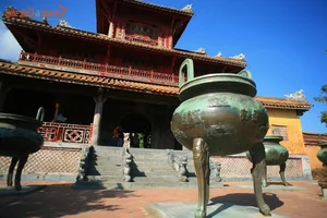 Exquisite Ancient Vietnamese Bronze Artifacts: A Journey Through National History - image 8