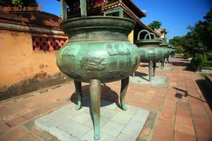 Exquisite Ancient Vietnamese Bronze Artifacts: A Journey Through National History - image 9